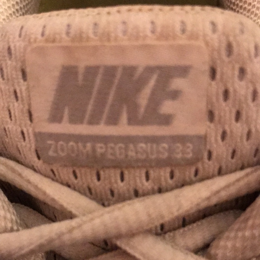 Nike running sneakers Size 8.5 - Picture 6 of 12